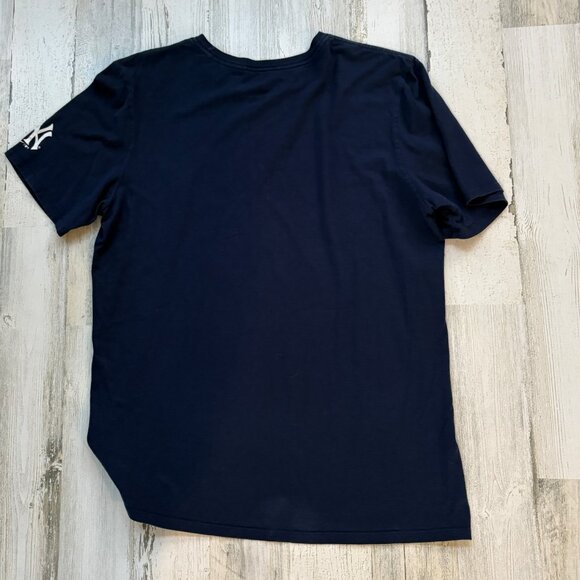 Jordan Men's Size Large Derek Jeter 2 Respect Tee Navy Blue Nike Short Sleeve - Picture 3 of 3